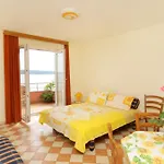 Apartment By The Sea - 2354 Crikvenica