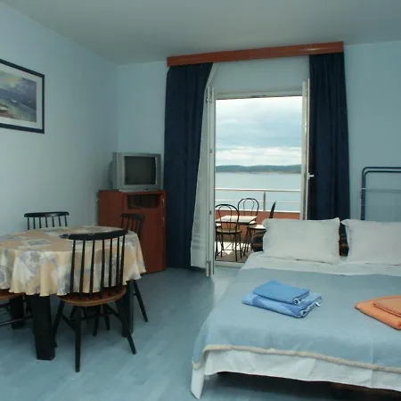 Apartman By The Sea - 2354 *