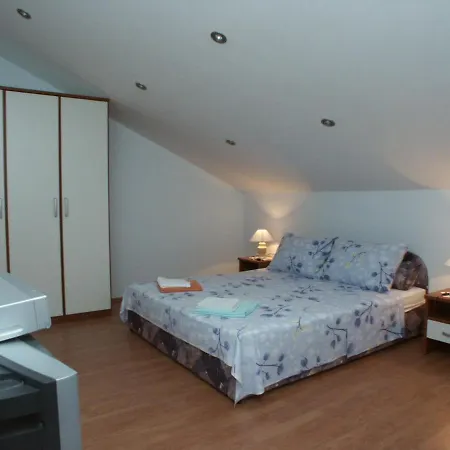 Apartman By The Sea - 2354 Crikvenica